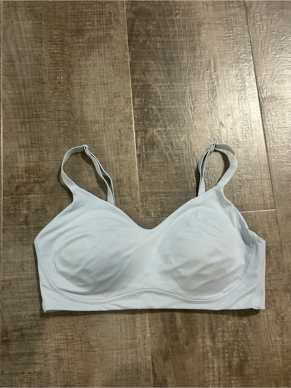 Vanity Fair Size Medium Light Blue Gray Bra
Buttery Soft 72118